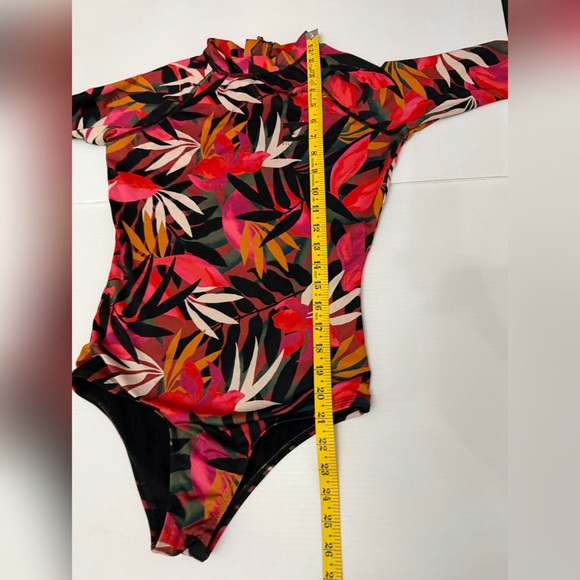 Billabong Core Mock Neck Bodysuit Rash Guard - S - Picture 8 of 8